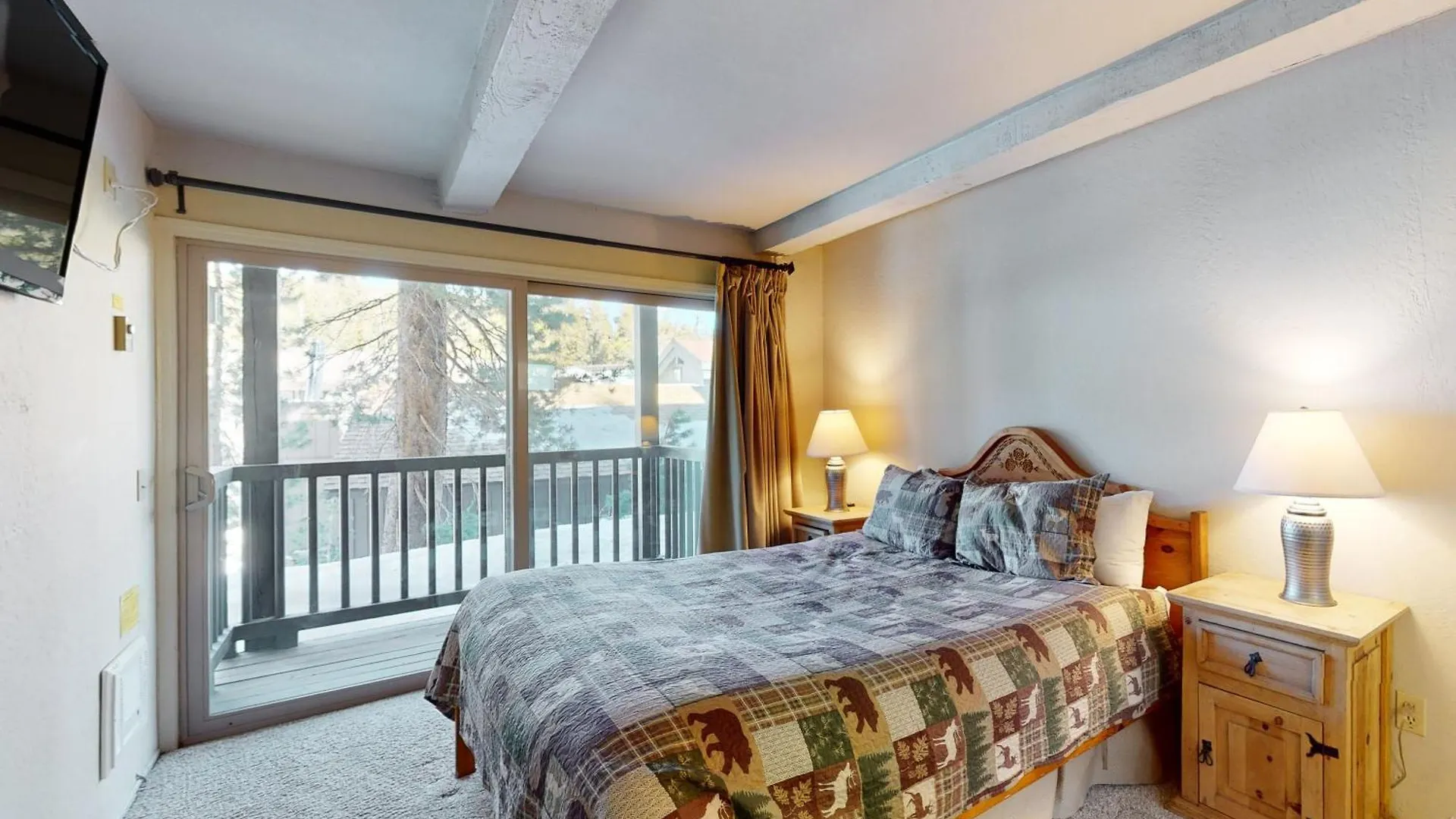 Chamonix 100 Apartment Mammoth Lakes